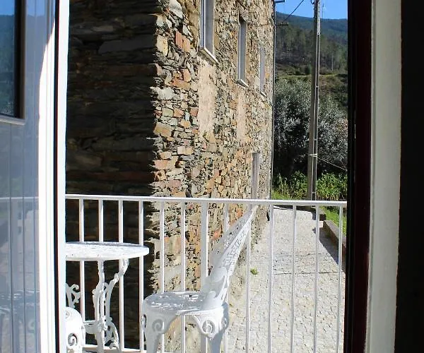 Casa Do Avô * Vasco Esteves de Baixo